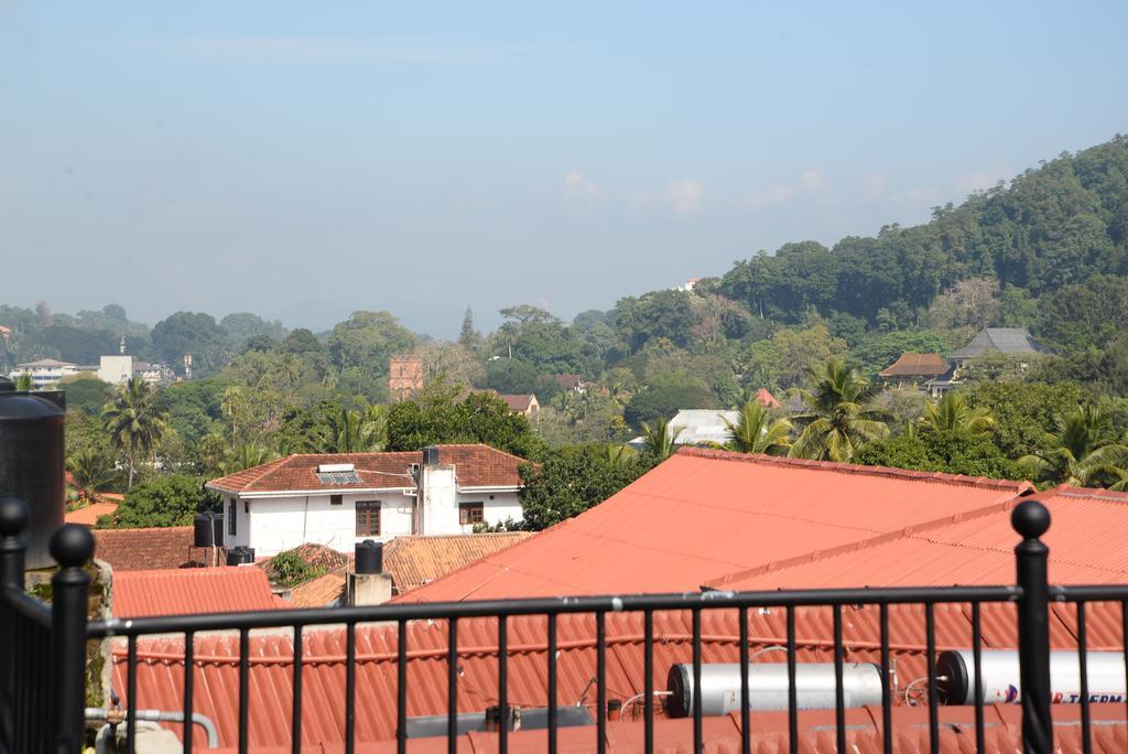 Hotel King Of Kandy Exterior foto