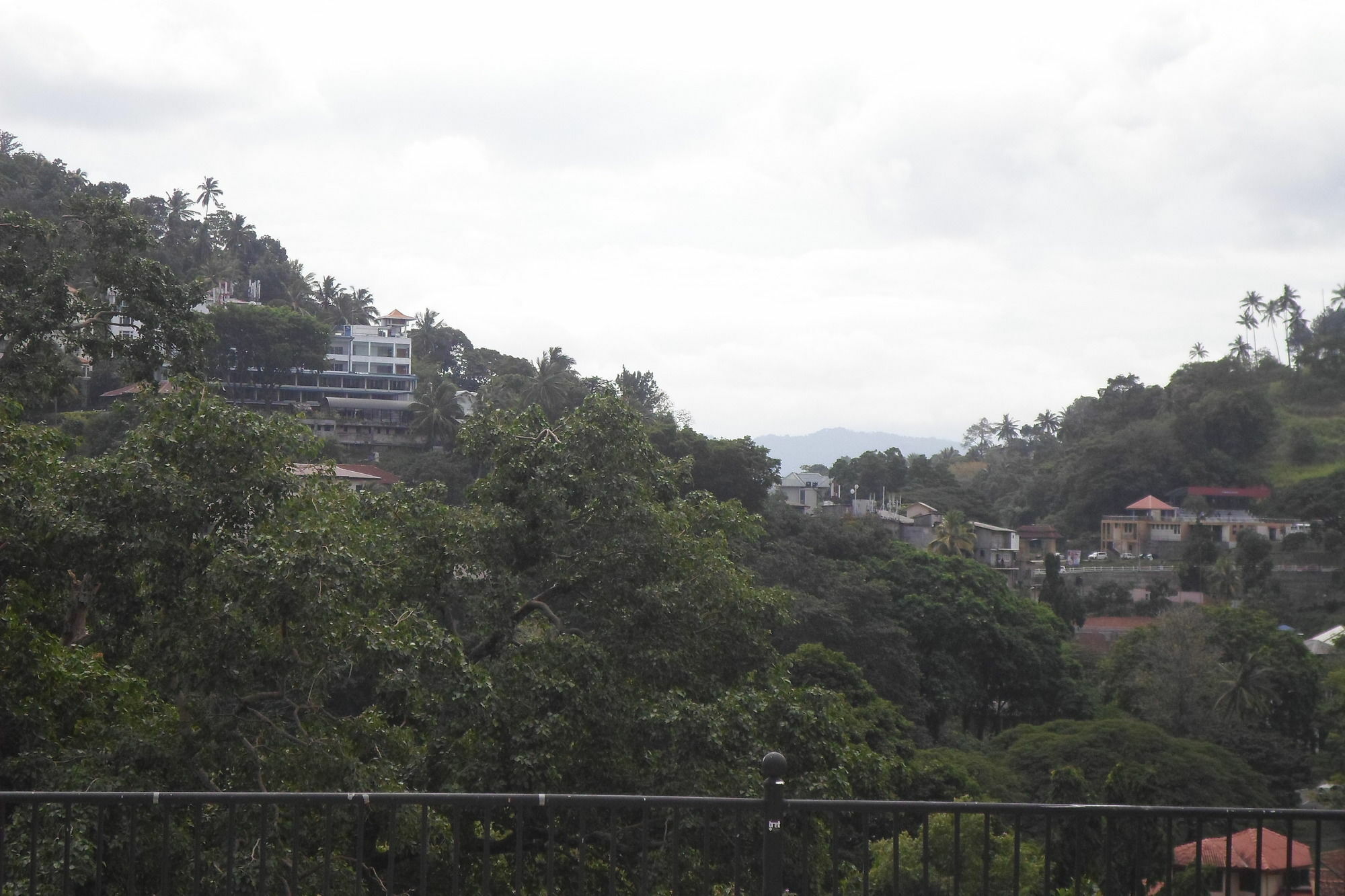 Hotel King Of Kandy Exterior foto